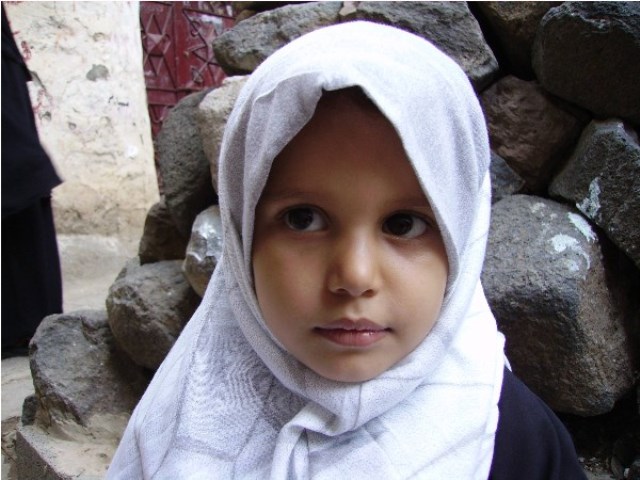 bambina yemenita