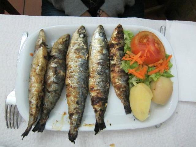 sardine alla griglia a lisbona