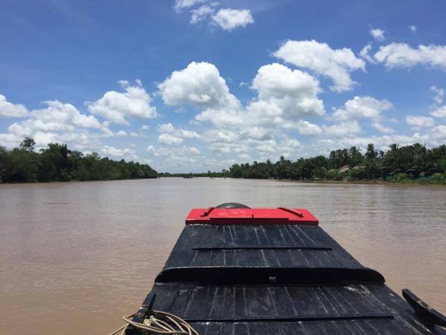 sabrina ferrario in laos e vietnam (13)