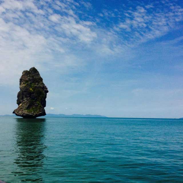 Vista. Profilo di uomo che osserva l’orizzonte, Koh Samui.